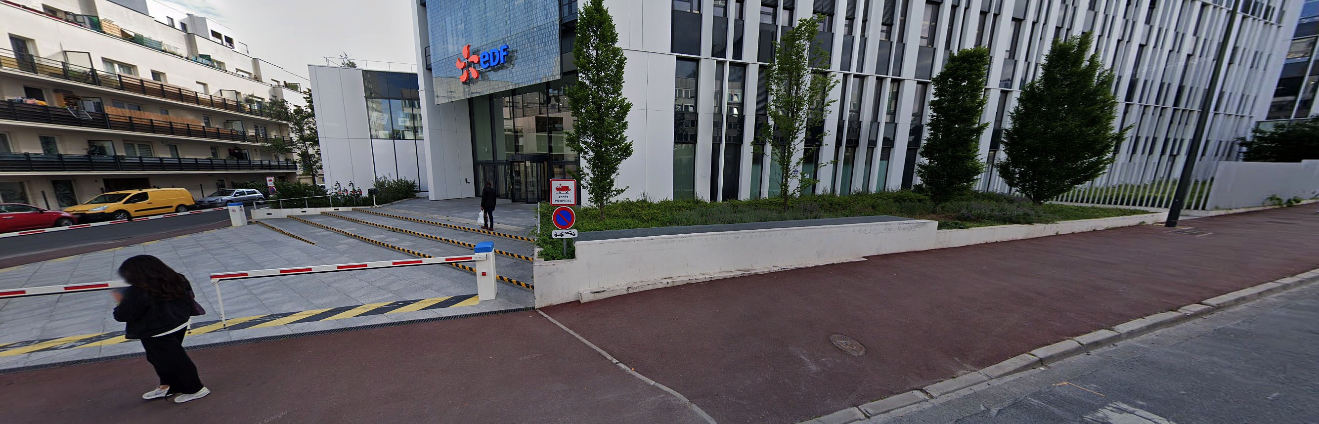 EDF Spot Street Clichy Skate Spot 2/5
