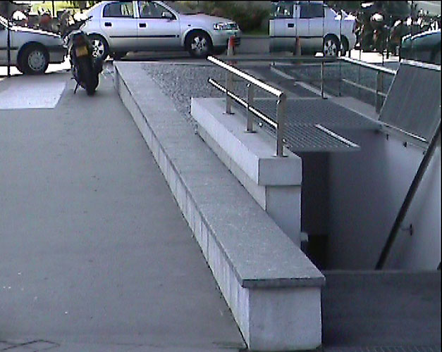 Huawei Tower Spot Street Boulogne Billancourt Skate Spot 3/5