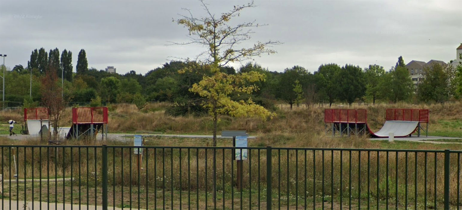 Parc des 33 Hectares Skatepark Neuilly sur Marne Skate Spot 2/5