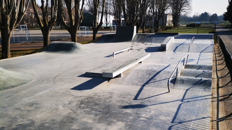 Les Capucins Skatepark Coulommiers Skate Spot 3/5