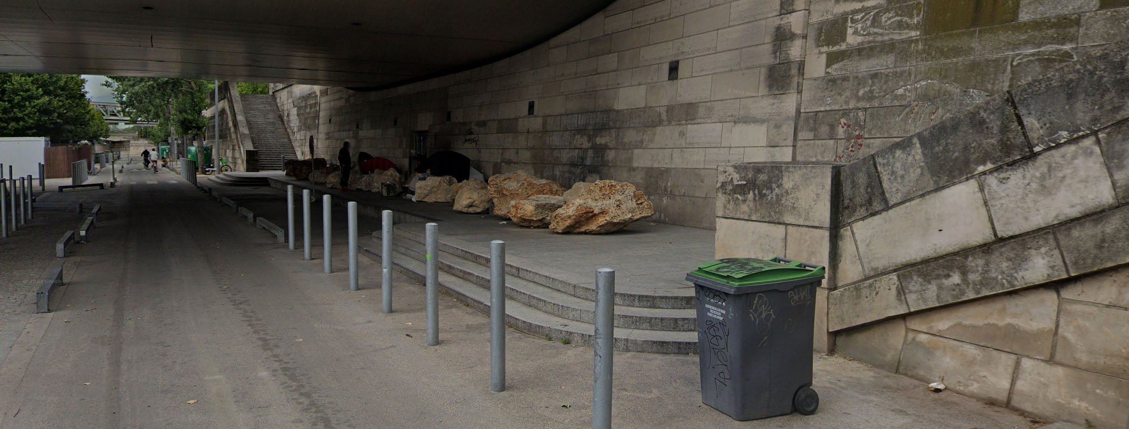 Pont Charles de Gaulle Spot Street Paris Skate Spot 3/5