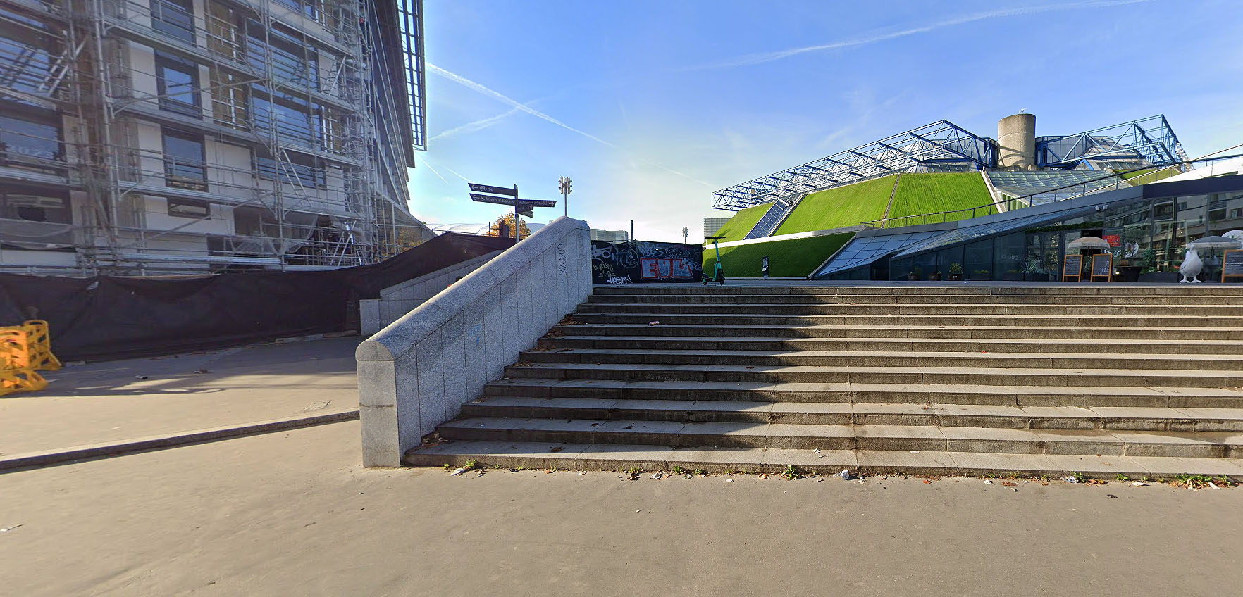 Bercy Esplanade Spot Street Paris Skate Spot 3/5
