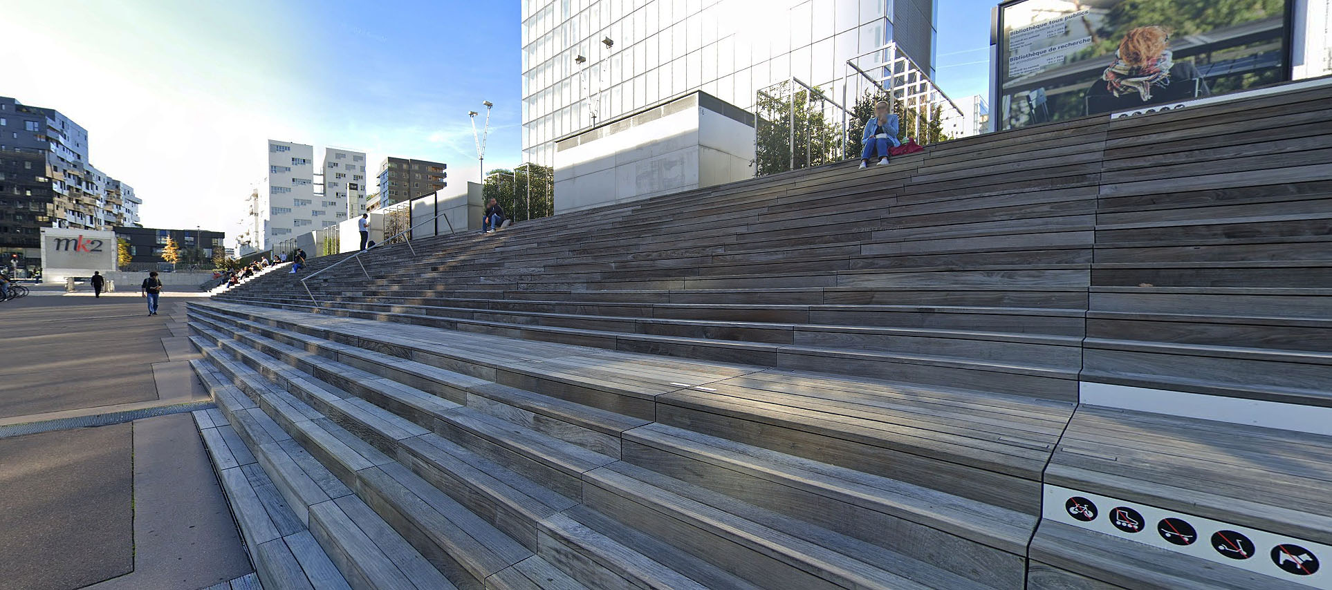 Mk2 Bibliothèque Spot Street Paris Skate Spot 3/5