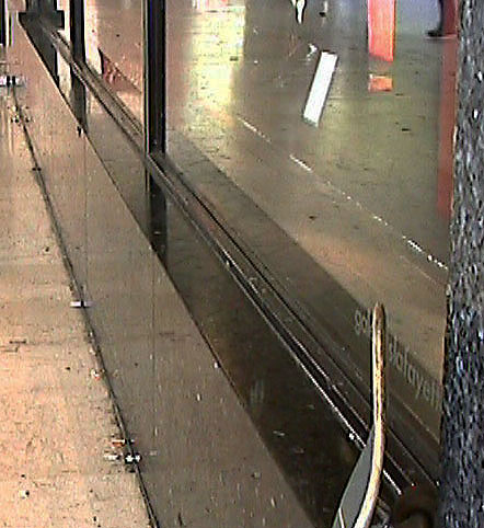 Galeries Lafayette Spot Street Paris Skate Spot 2/5