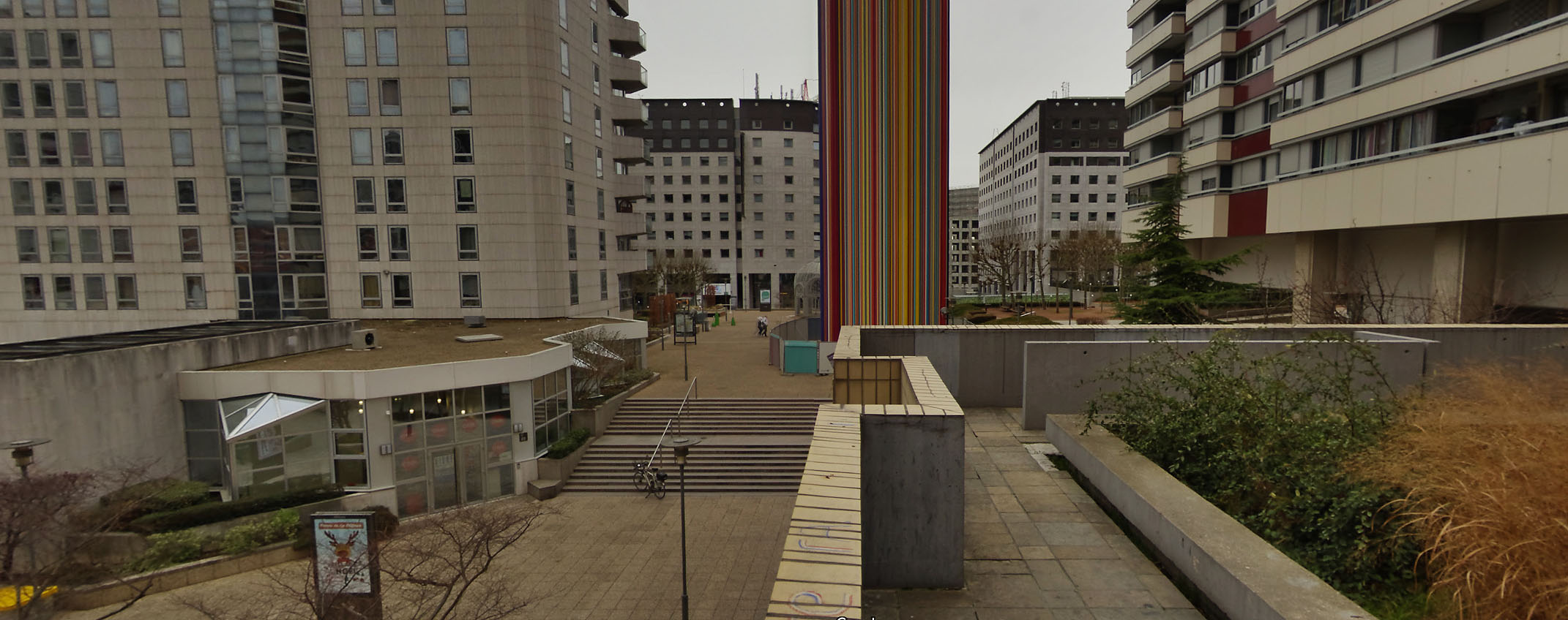 Le Moretti Spot Street Courbevoie Skate Spot 3/5
