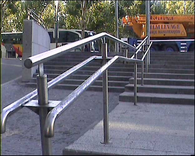 Porte de Pantin Spot Street Paris Skate Spot 2/5