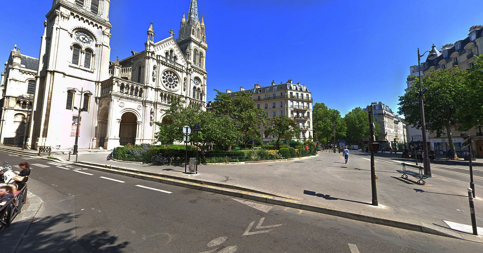 Église Saint Ambroise Spot Street Paris Skate Spot 3/5