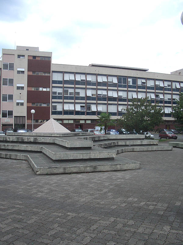 Fac Spot Street Pau Skate Spot 3/5