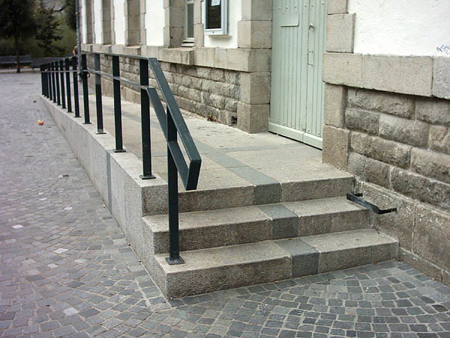 Théâtre de Cornouaille Spot Street Quimper Skate Spot 3/5