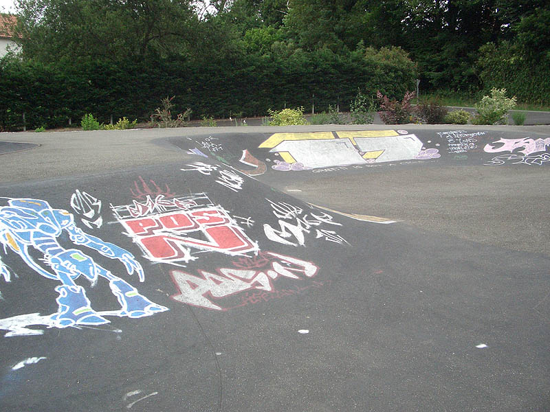 Saint Lon les Mines Pumptrack Saint Lon les Mines Skate Spot 3/5