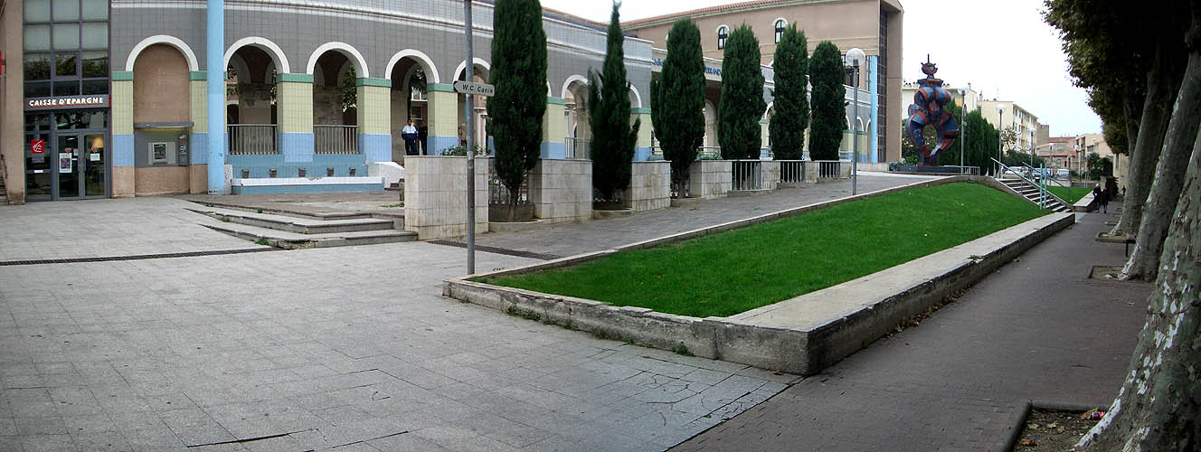 Médiathèque Mitterrand Plaza Sète Skate Spot 4/5