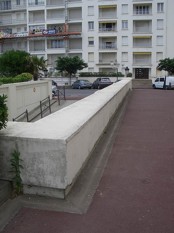 La Digue Spot Street Saint Jean de Luz Skate Spot 4/5