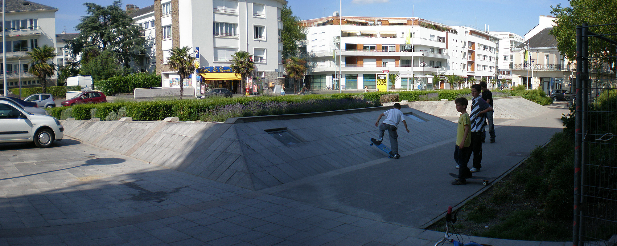 Église de St Nazaire Spot Street Saint Nazaire Skate Spot 4/5