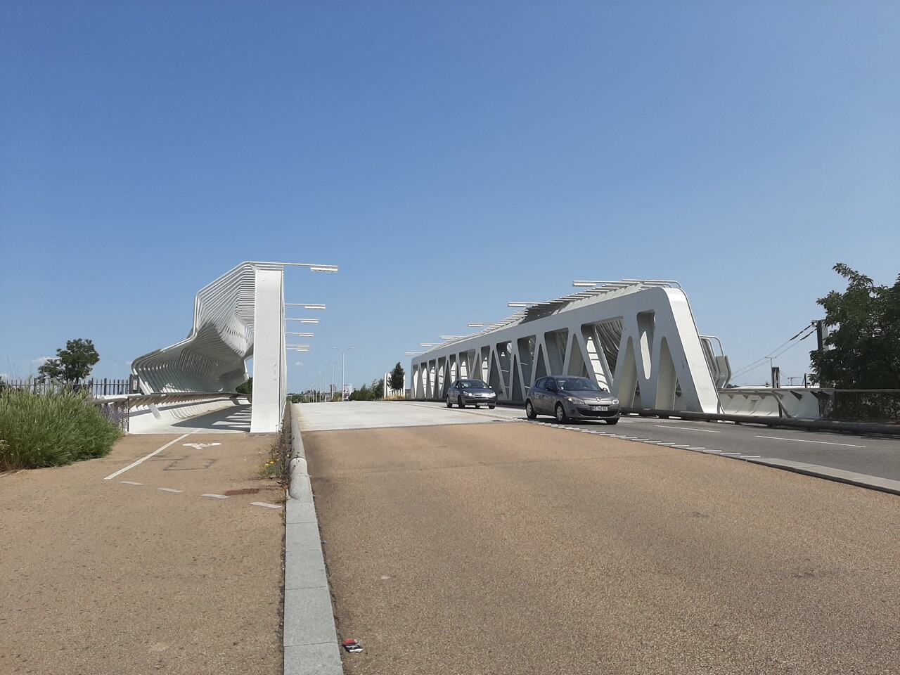 Gare Le Pont Spot Street Saint Nazaire Skate Spot 2/5