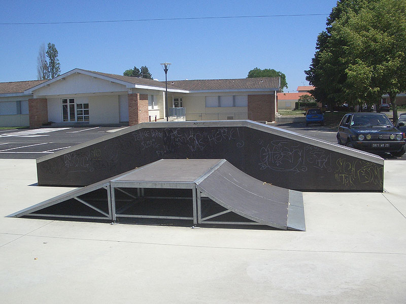 Le Cap Skatepark Saint Sever Skate Spot 3/5