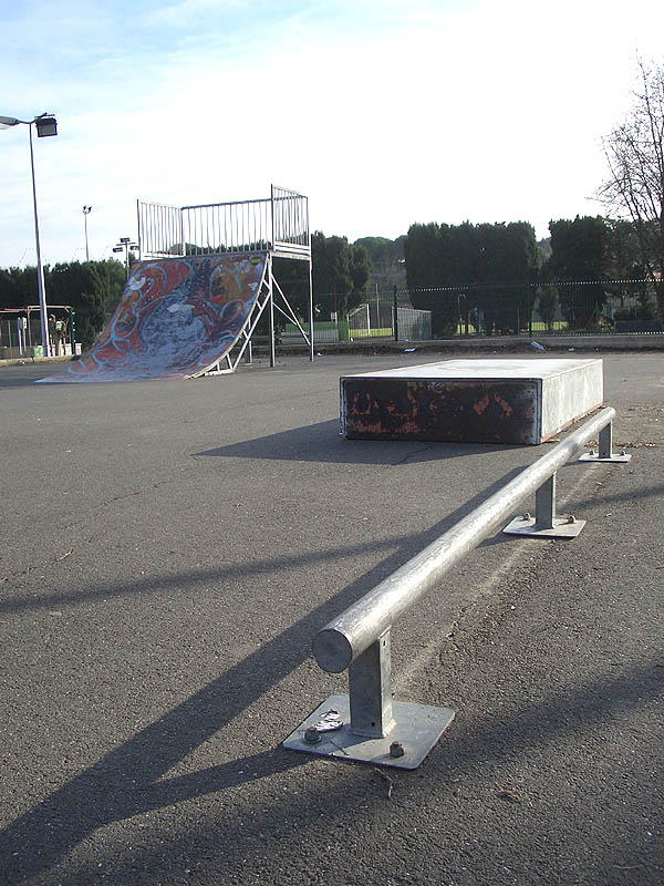 St Thibéry Skatepark Saint Thibéry Skate Spot 2/5