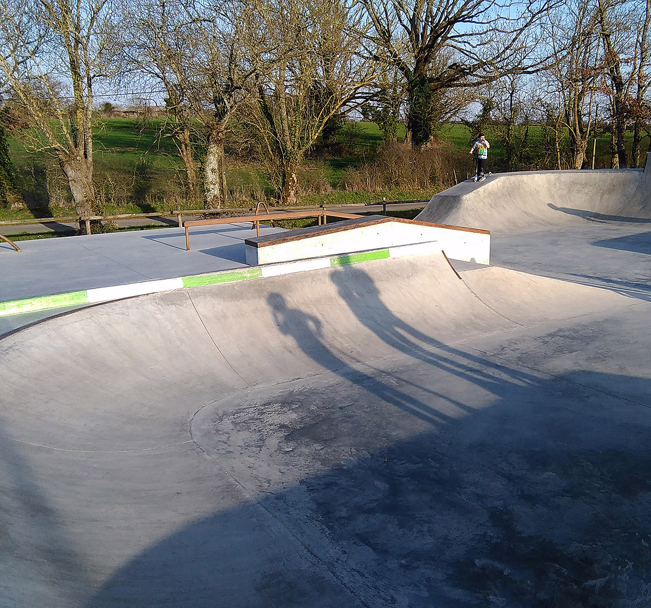 Le Lac Bowl Saint Viaud Skate Spot 4/5
