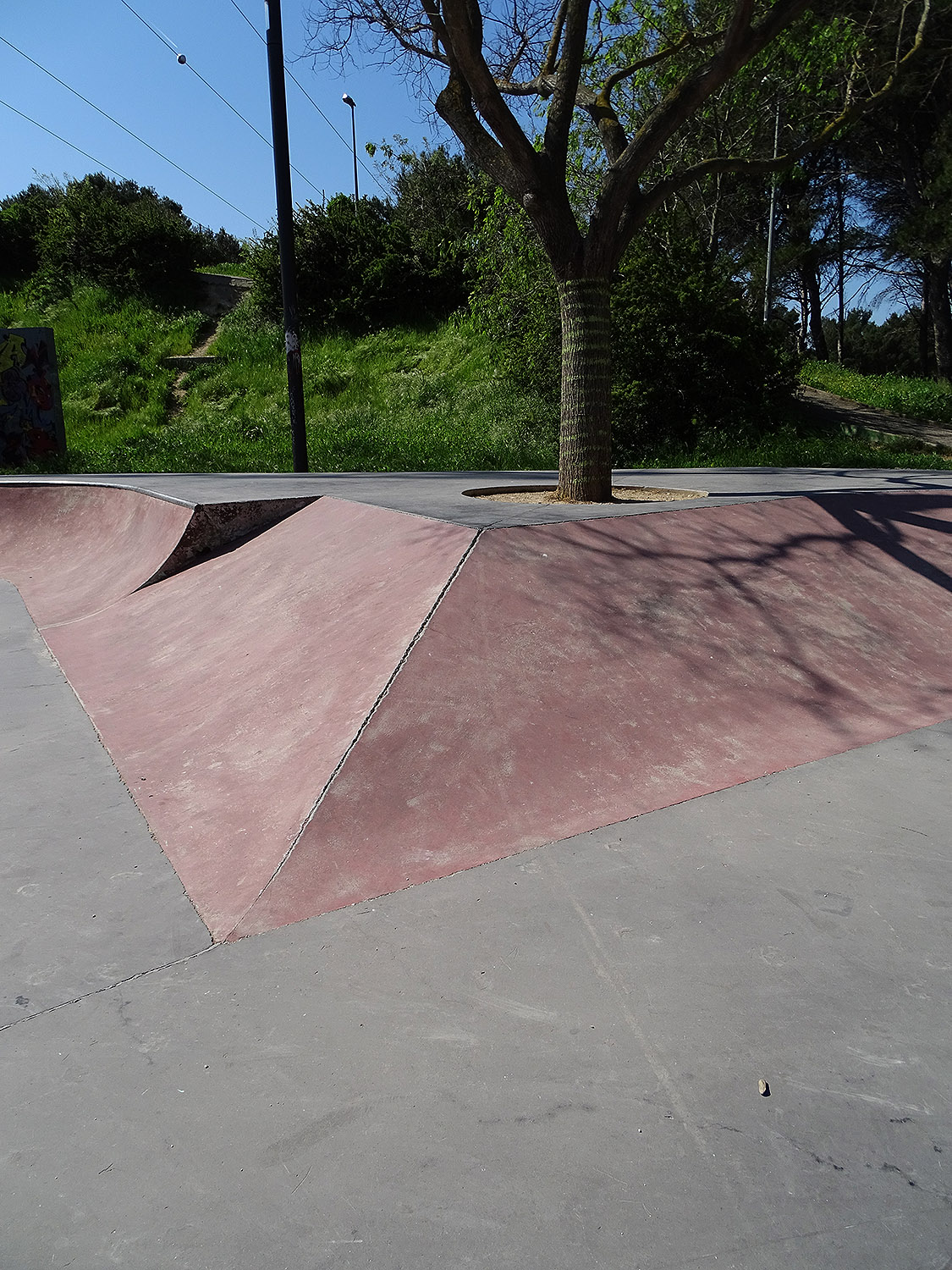 Parc Guelfucci Skatepark Istres Skate Spot 4/5