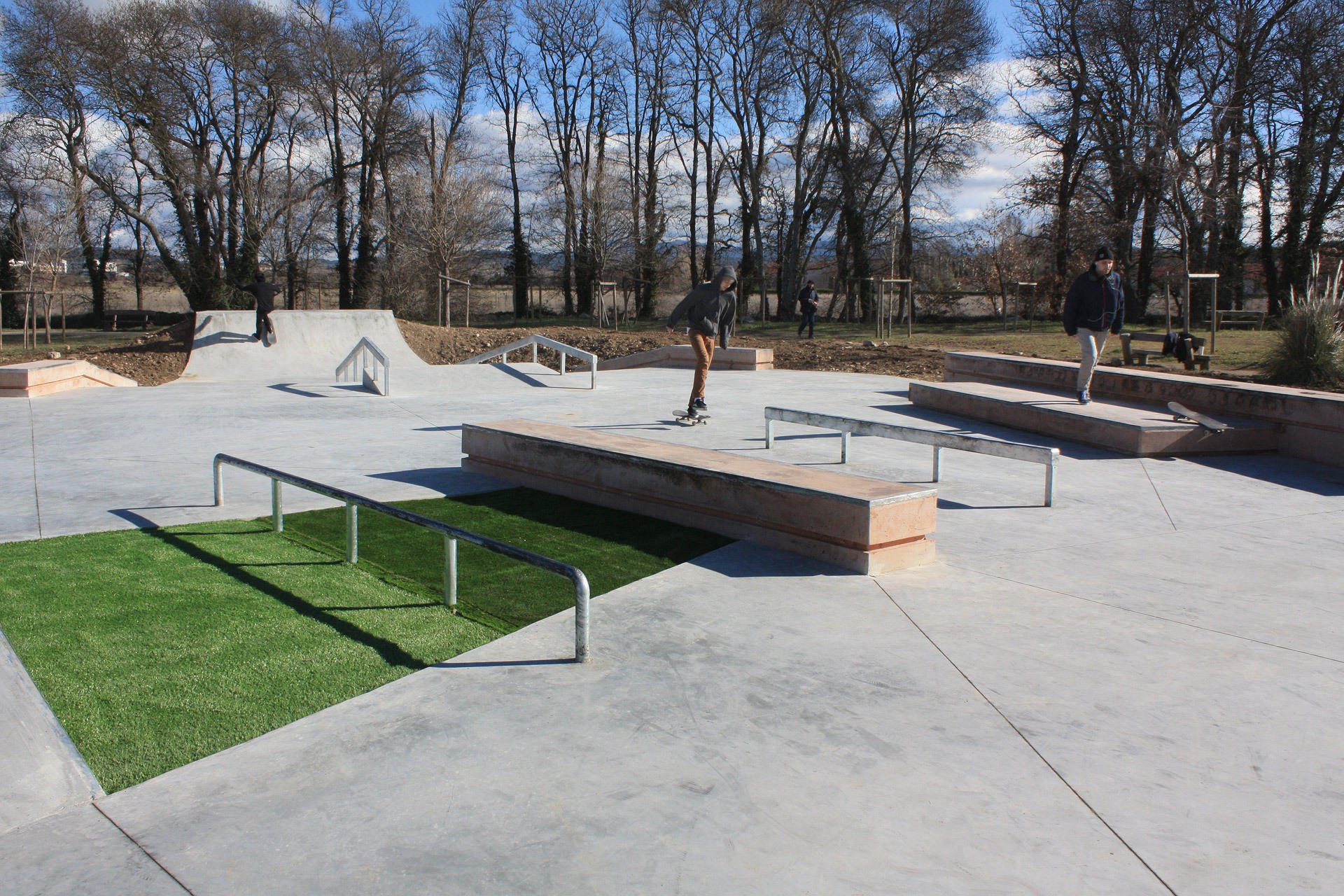 La Duranne Skatepark Aix en Provence Skate Spot 3/5