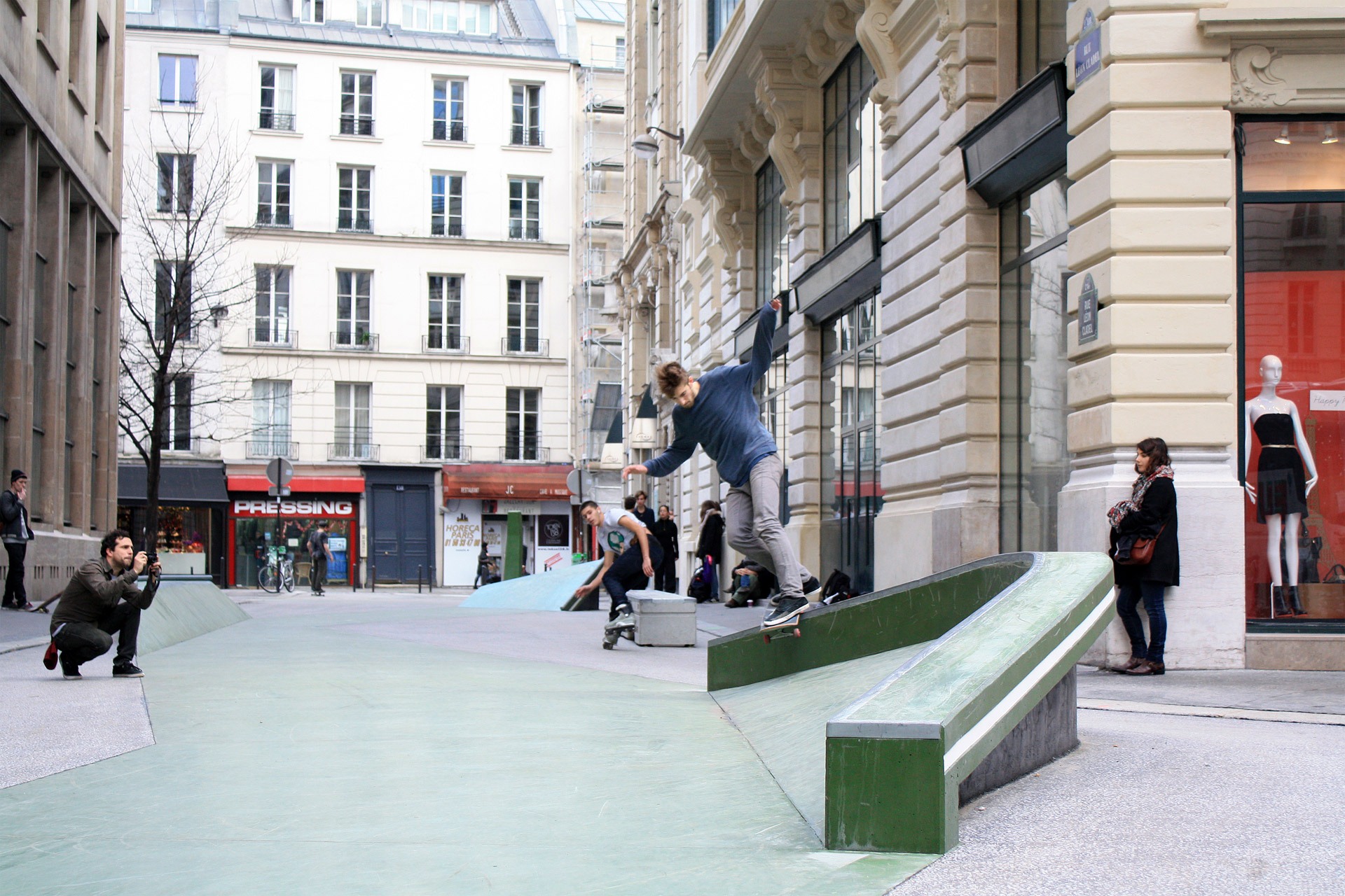 Cladel Street Spot Street Paris Skate Spot 3/5