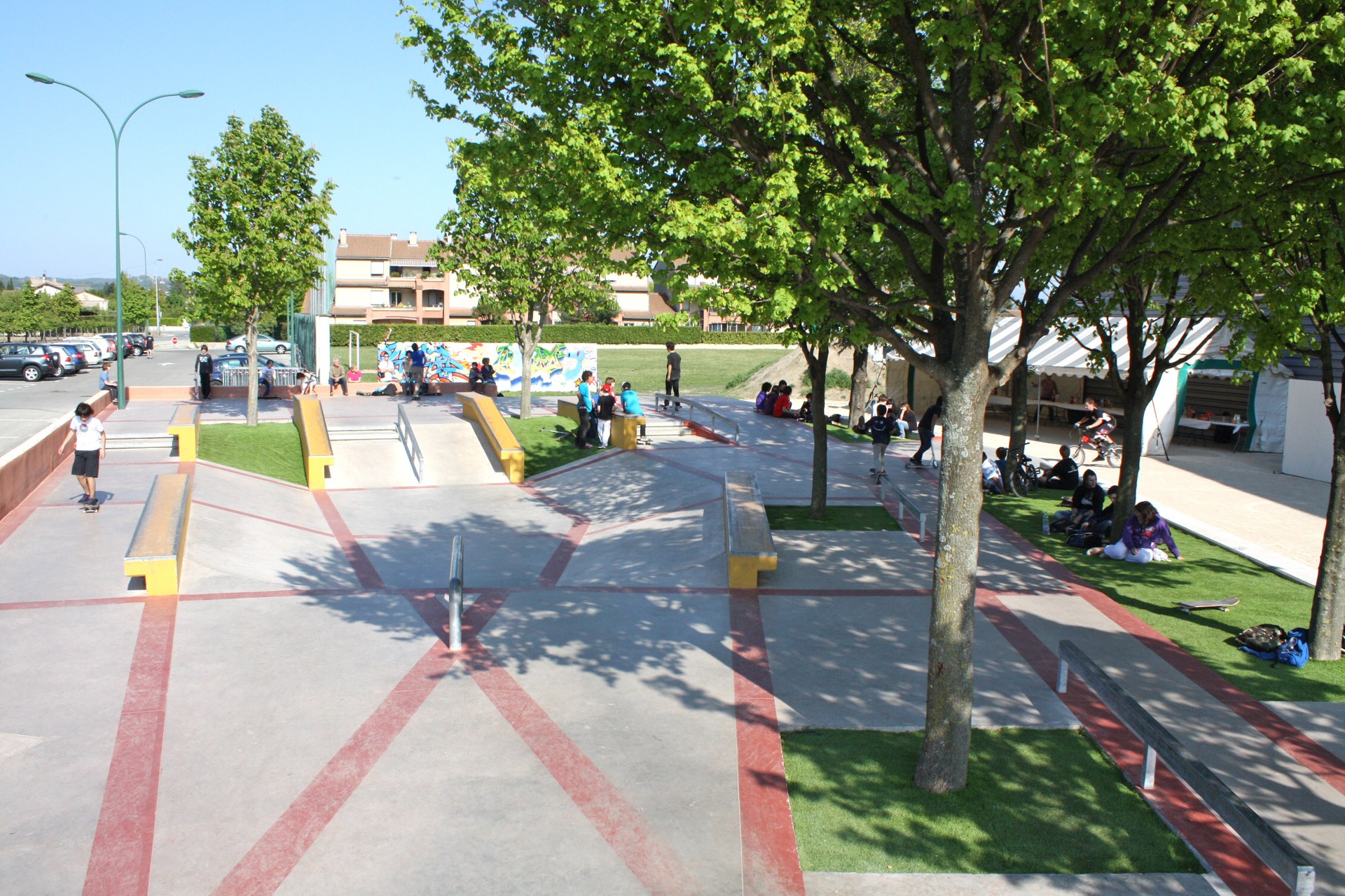 Gymnase Longo Spot Street Tournon sur Rhône Skate Spot 3/5
