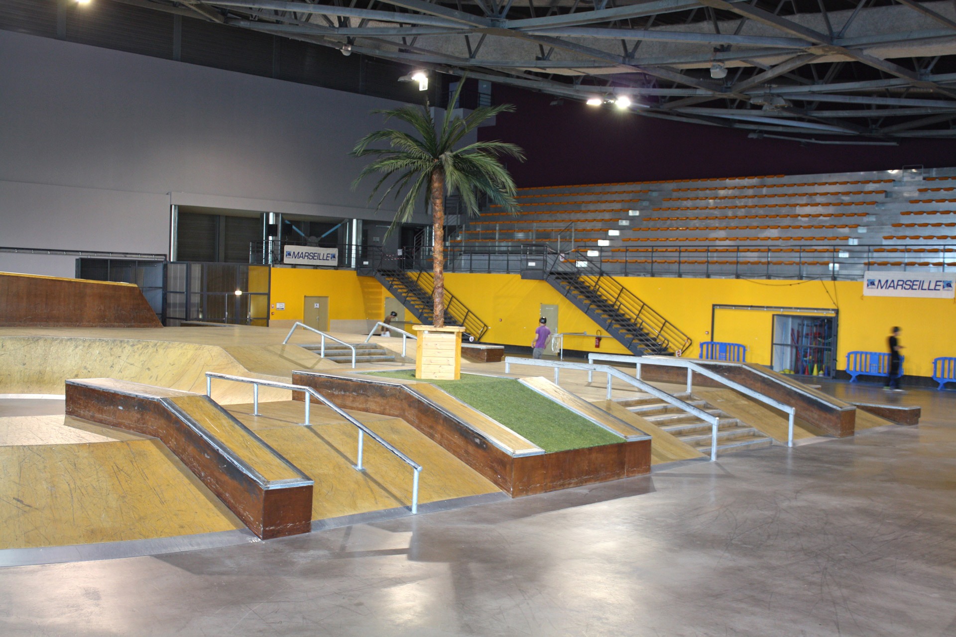 Palais Omnisports Indoor Marseille Skate Spot 5/5