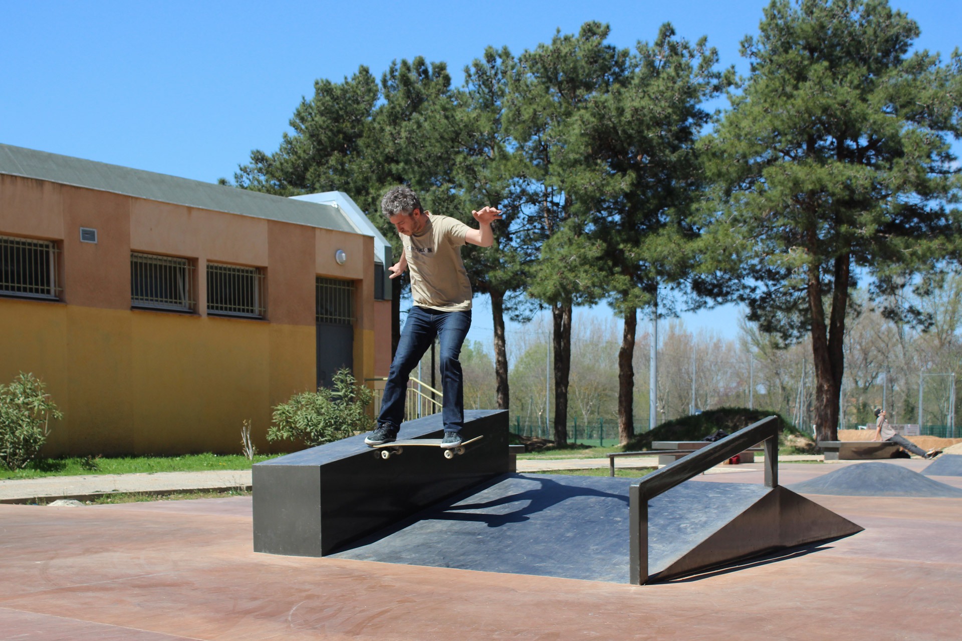 Les Milles Skatepark Aix en Provence Skate Spot 4/5