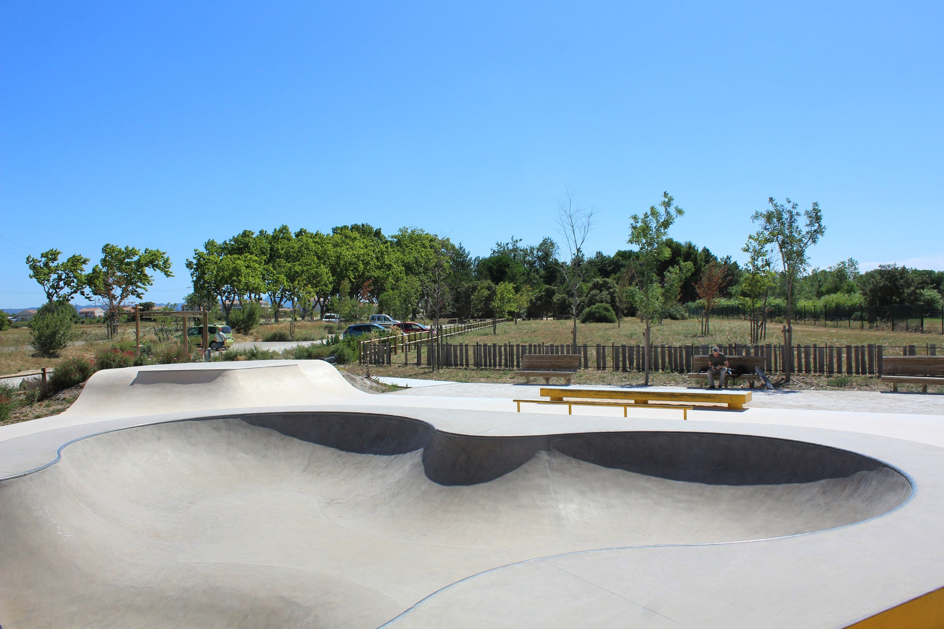 Baisse de Raillon Bowl Saint Martin de Crau Skate Spot 3/5