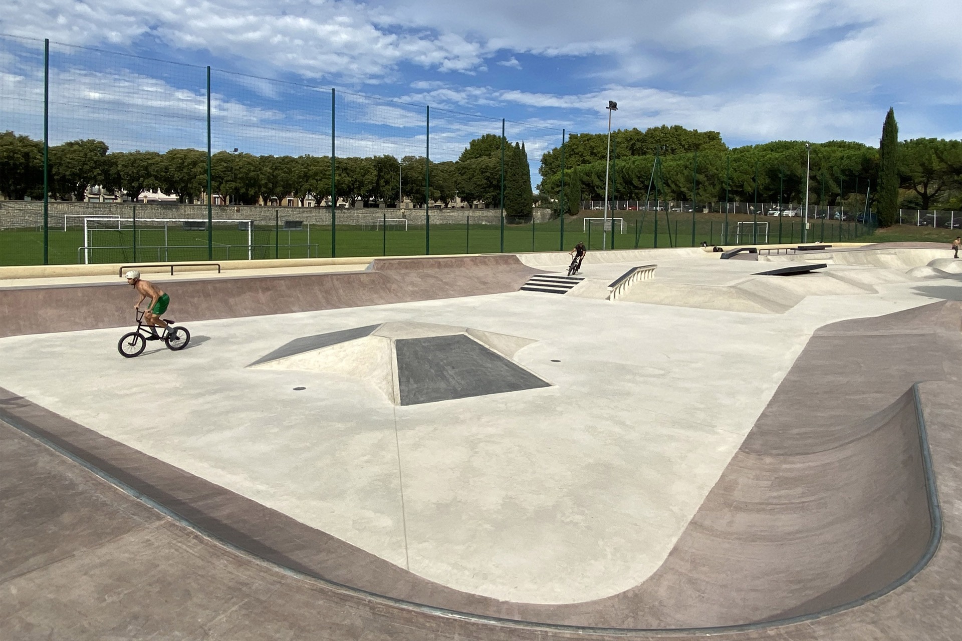 Complexe Sportif Rancel Bowl Uzès Skate Spot 4/5