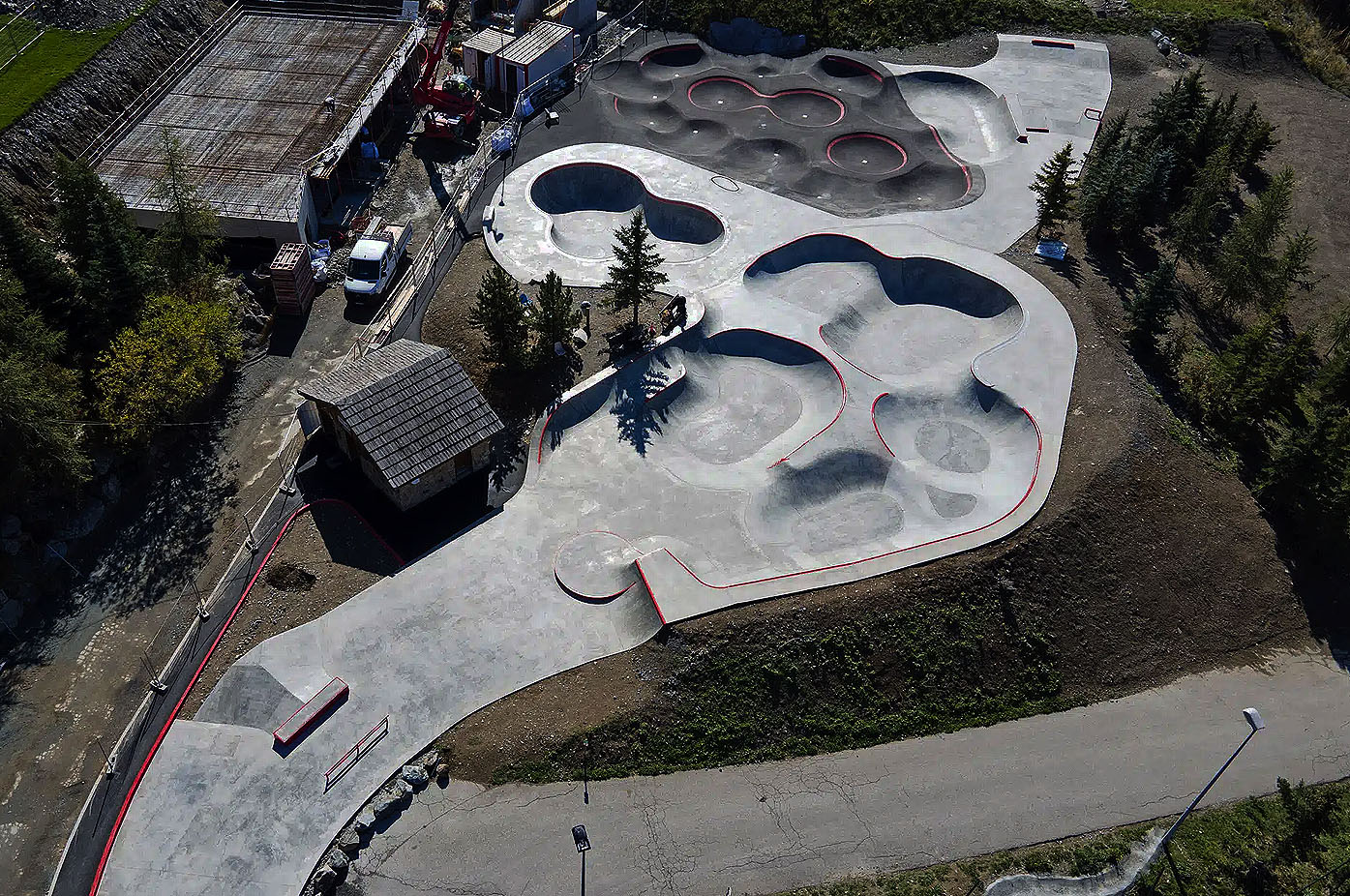 Alpe d'Huez Bowl Huez Skate Spot 5/5