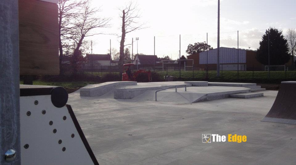 Complexe Chassebœuf Skatepark Pacé Skate Spot 2/5