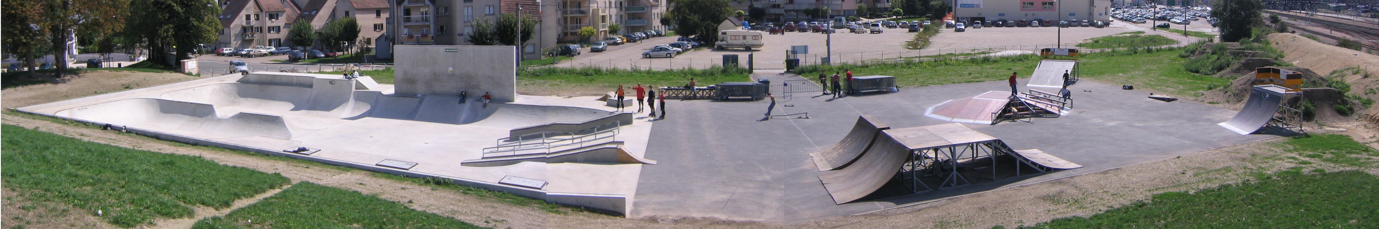 Les Deux Rives Bowl Troyes Skate Spot 4/5