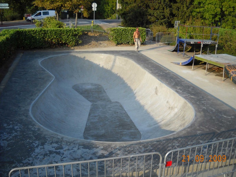 Cran Gevrier Skatepark Annecy Skate Spot 2/5