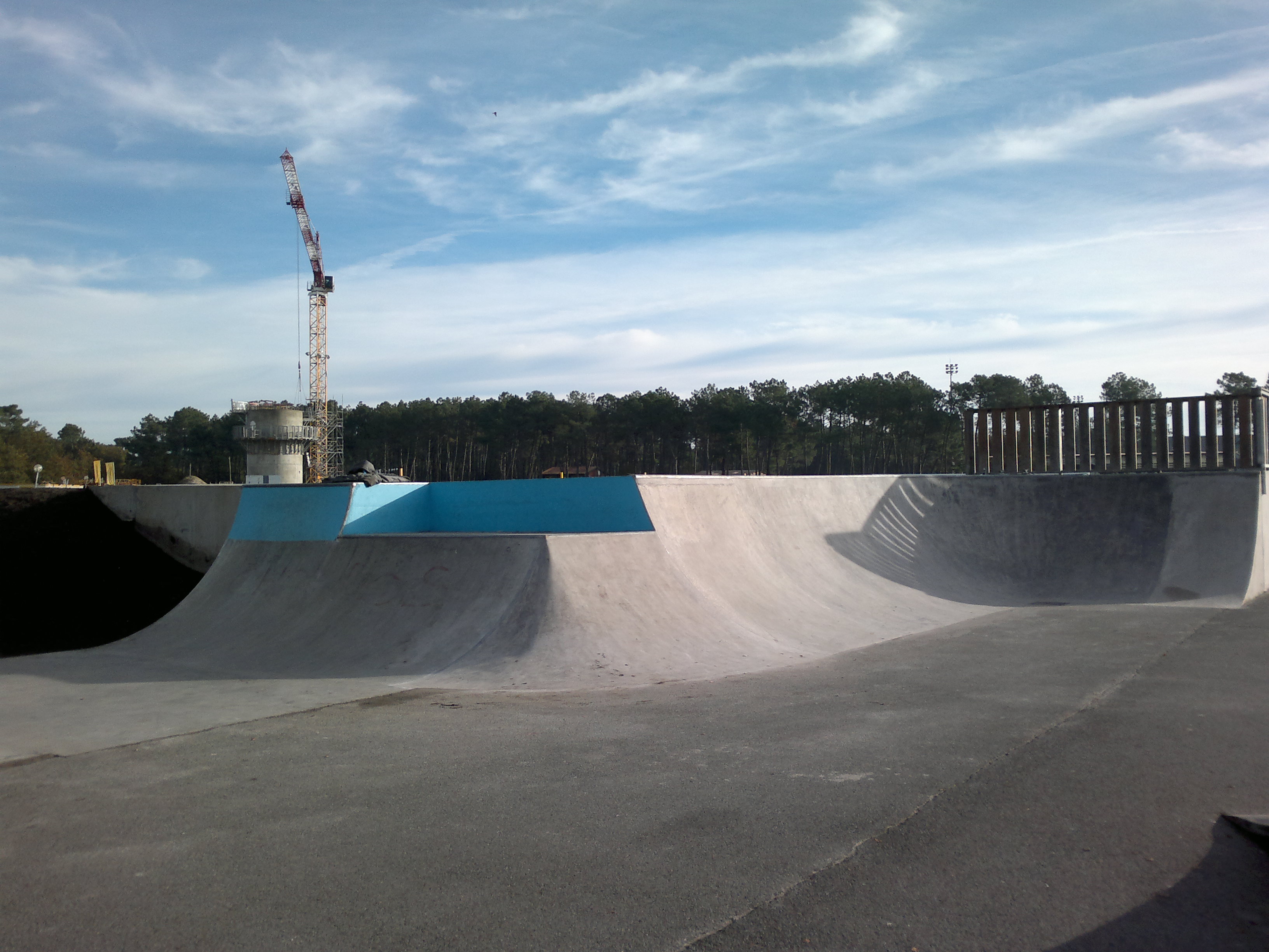 Plaine des Sports Moga Skatepark La Teste de Buch Skate Spot 3/5