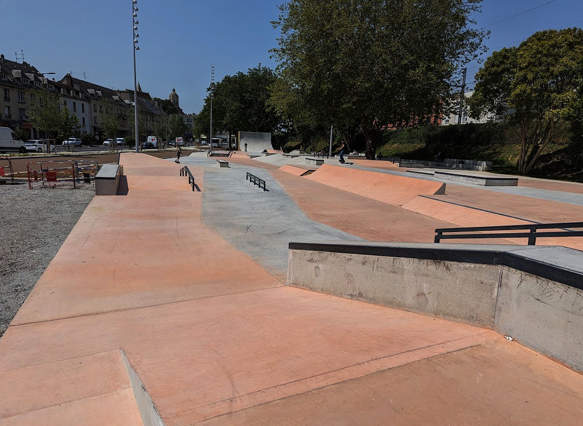 La Rue d' Auge Spot Street Caen Skate Spot 4/5