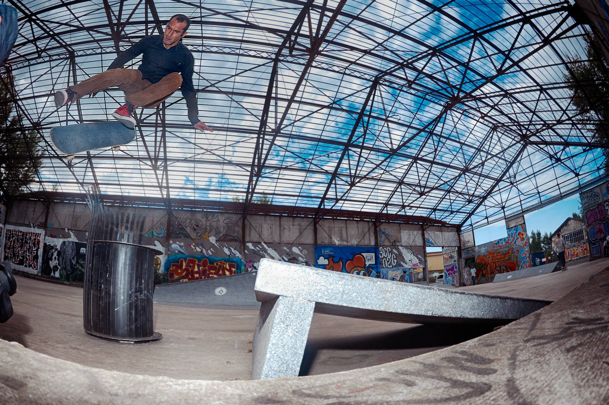 DIY Darwin Do It Yourself Bordeaux Skate Spot 5/5