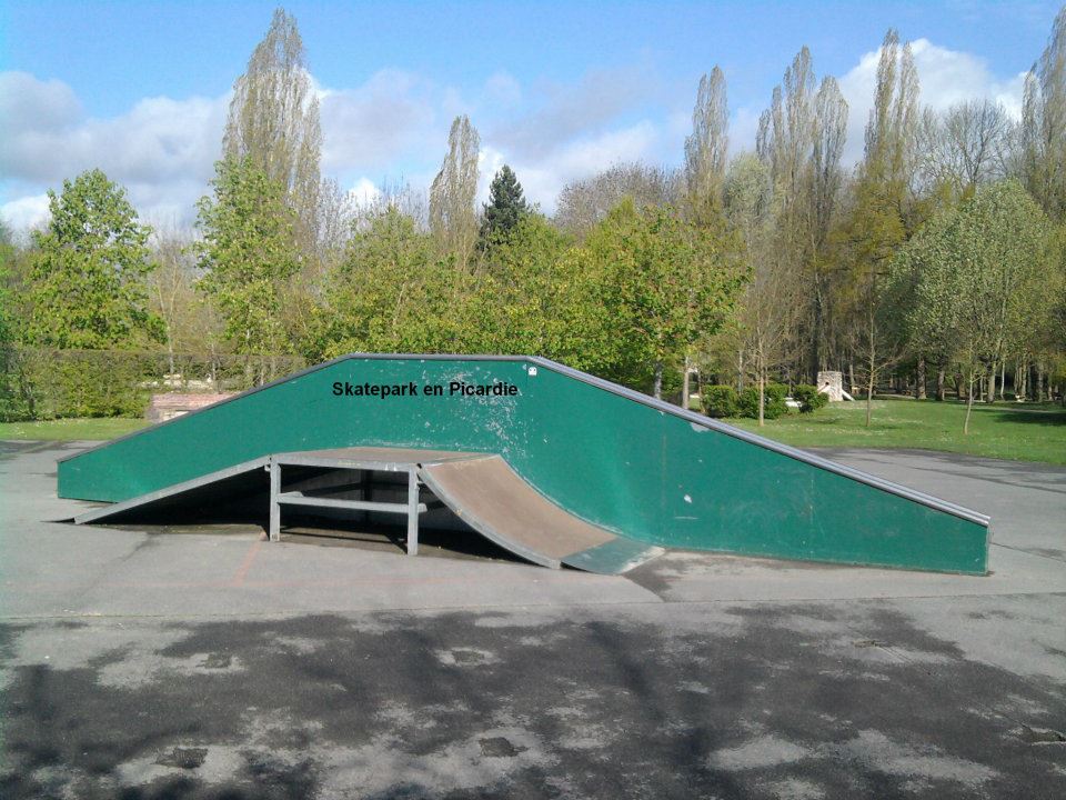 Plaine de Jeux Skatepark Gouvieux Skate Spot 2/5