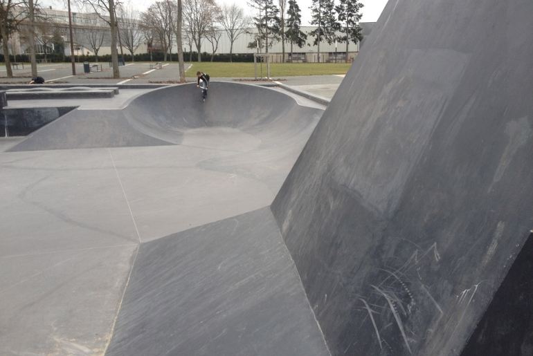 Beaulieu Skatepark Chartres Skate Spot 4/5