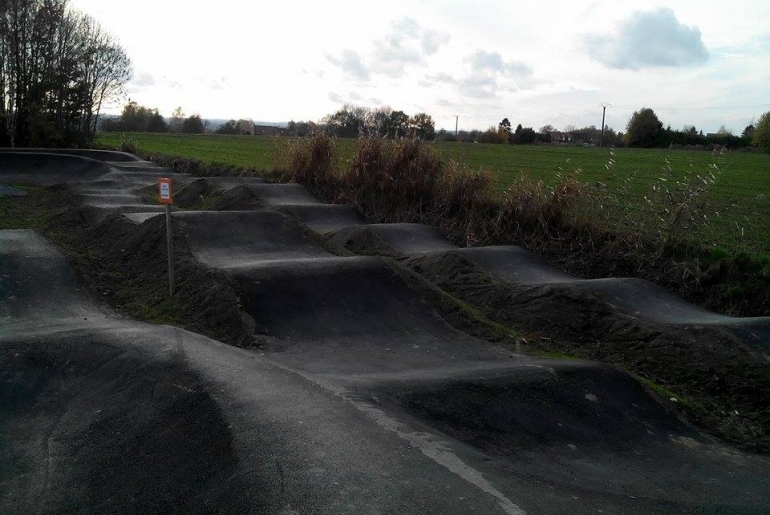City Stade Pumptrack Moncheaux Skate Spot 3/5