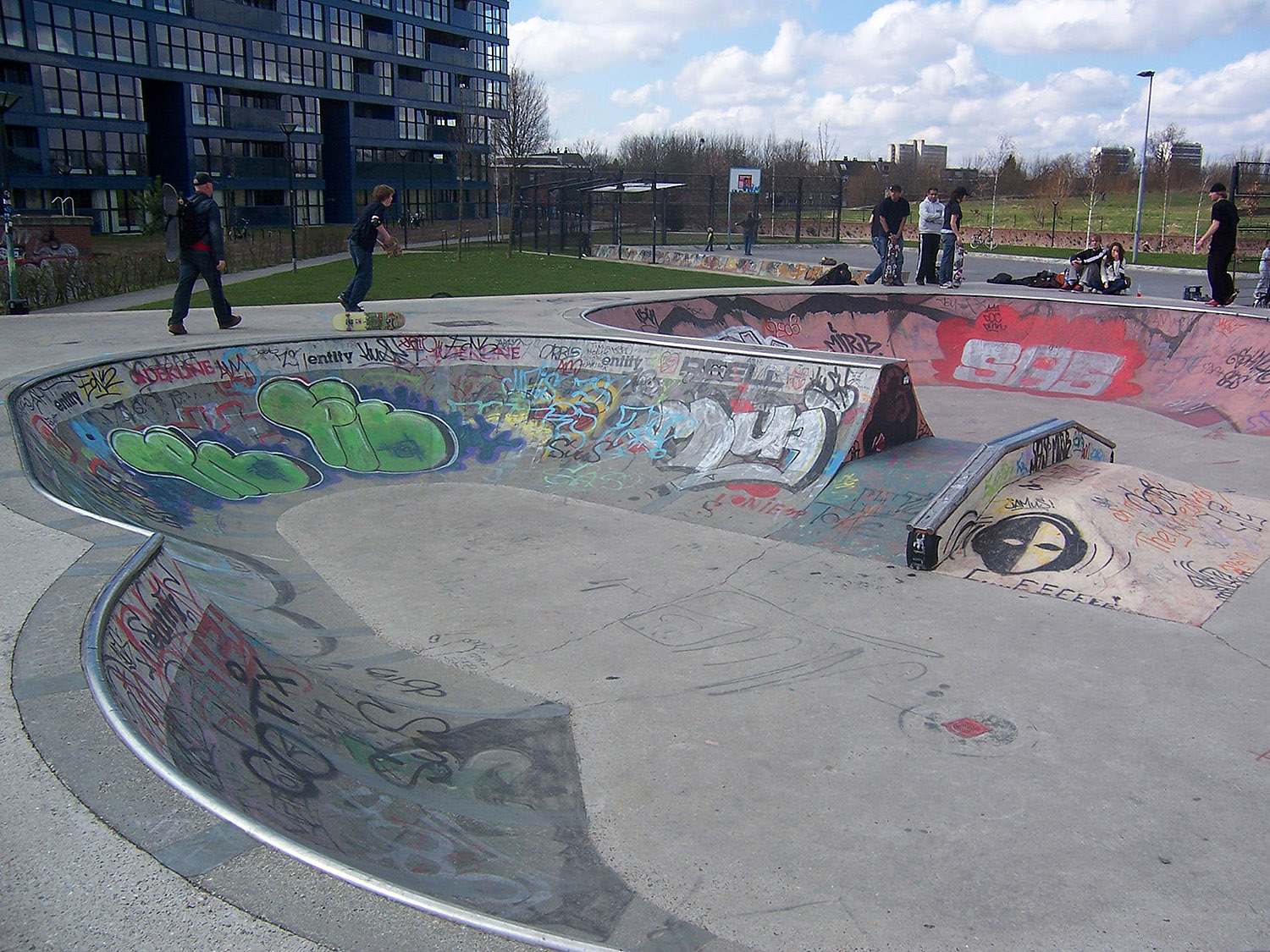 Griftpark Bowl Utrecht Skate Spot 4/5