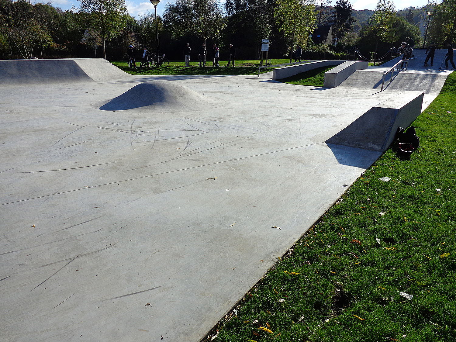 Closeaux Skatepark Saint Chéron Skate Spot 3/5