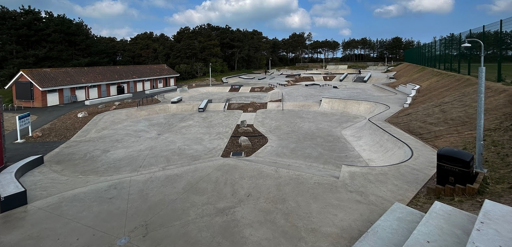 Les Quennevais Skatepark Jersey Skate Spot 5/5
