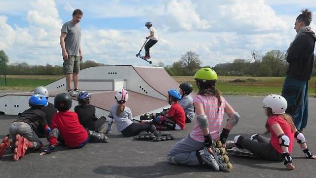 École Sainte Marie Skatepark Servon sur Vilaine Skate Spot 2/5