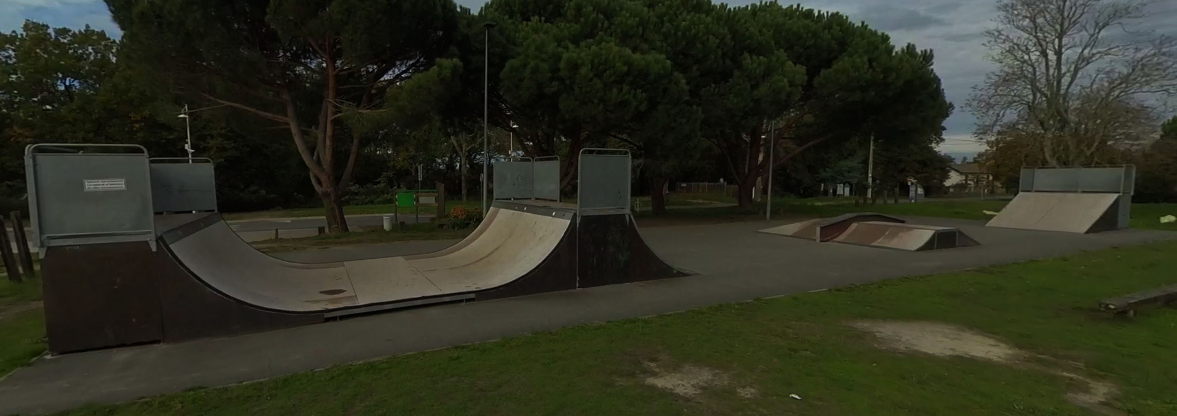 Le Port Skatepark Audenge Skate Spot 2/5