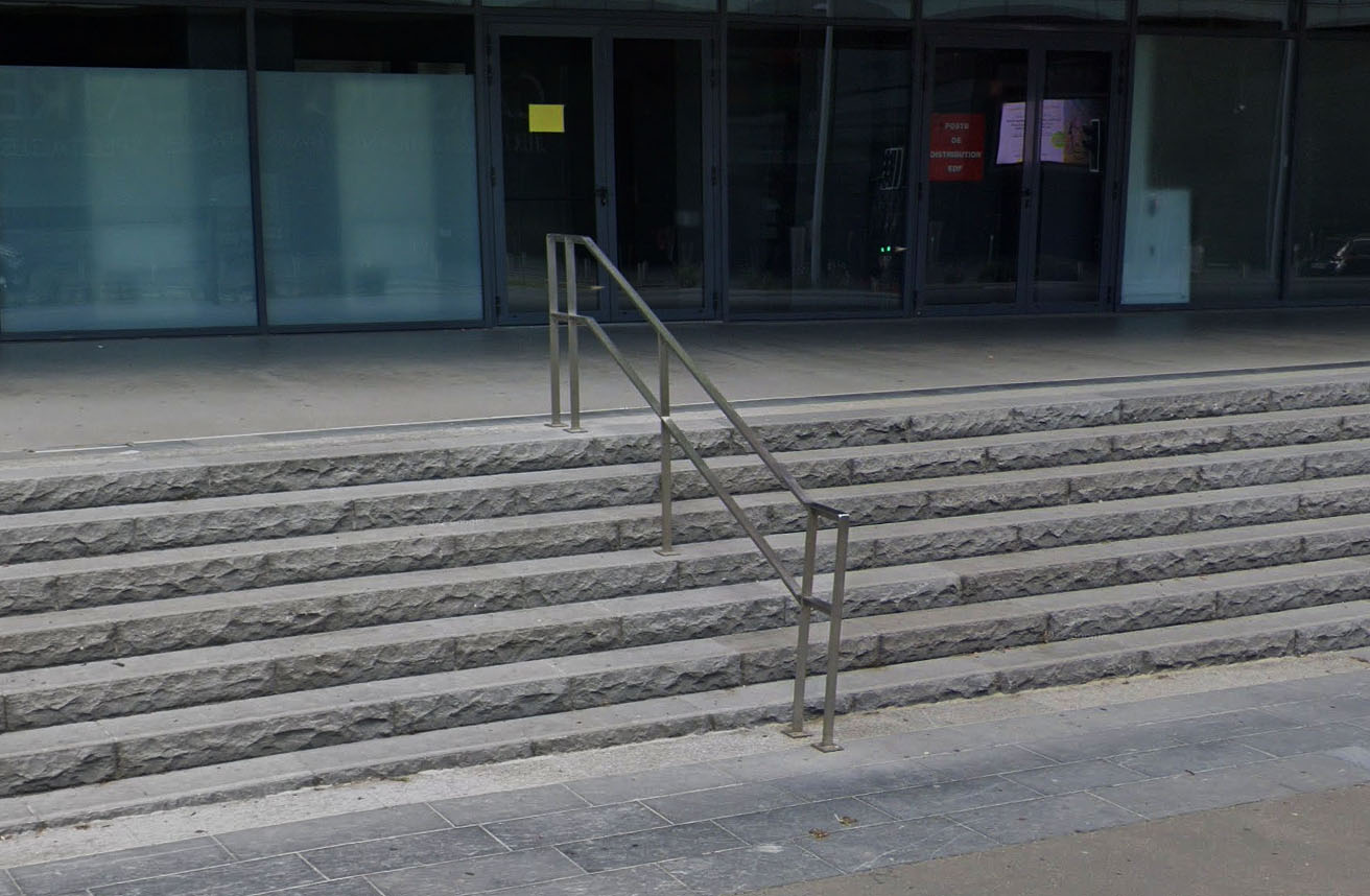 Cité U les Estudines Spot Street Lille Skate Spot 3/5