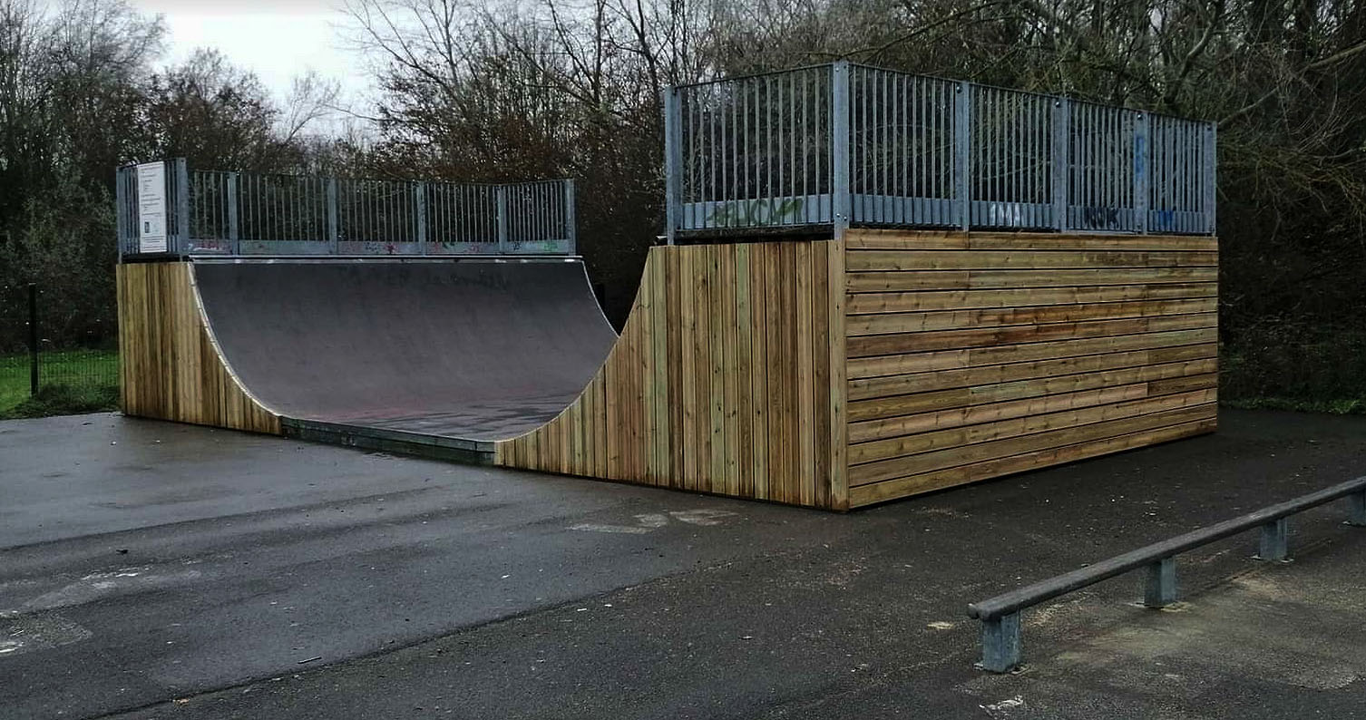 Le Canal Skatepark Zuydcoote Skate Spot 2/5