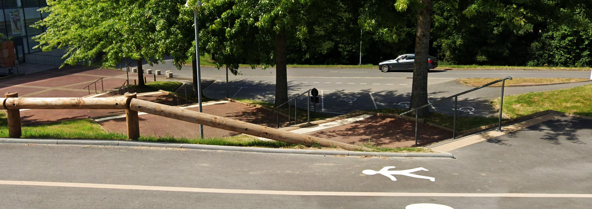 Palais des Sports Spot Street Cesson Sévigné Skate Spot 2/5