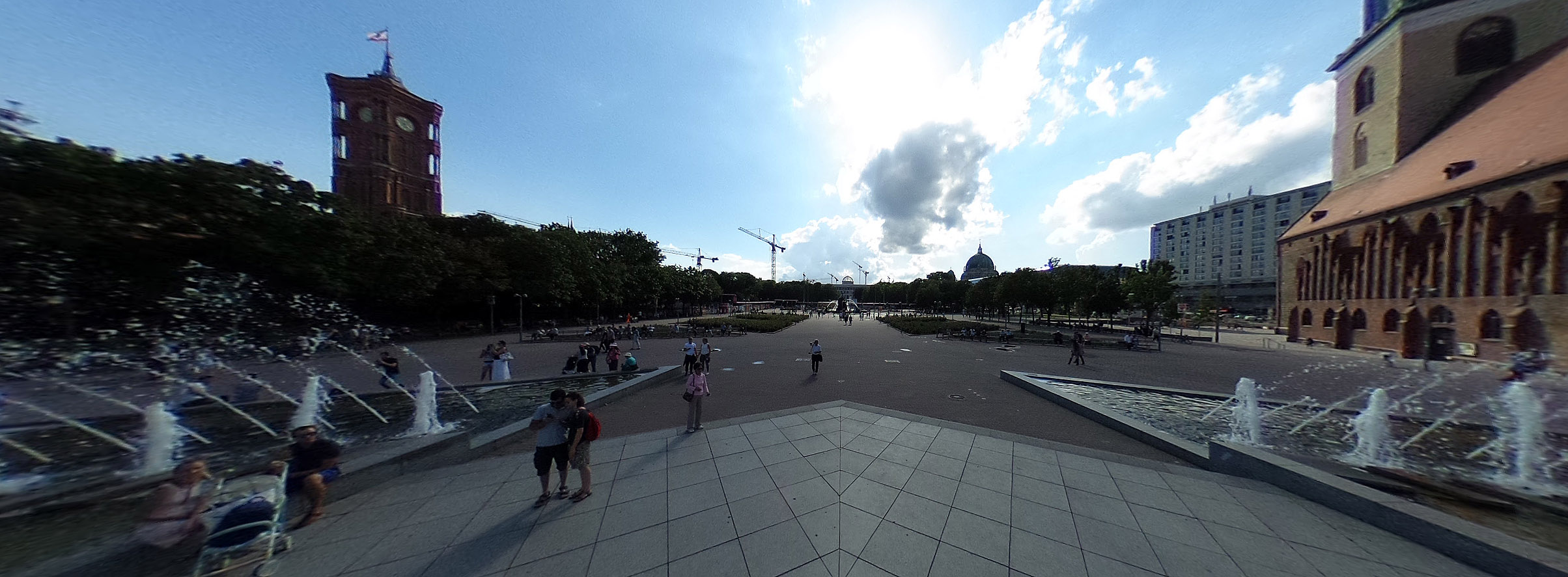 Fernsehturm Plaza Berlin Skate Spot 3/5