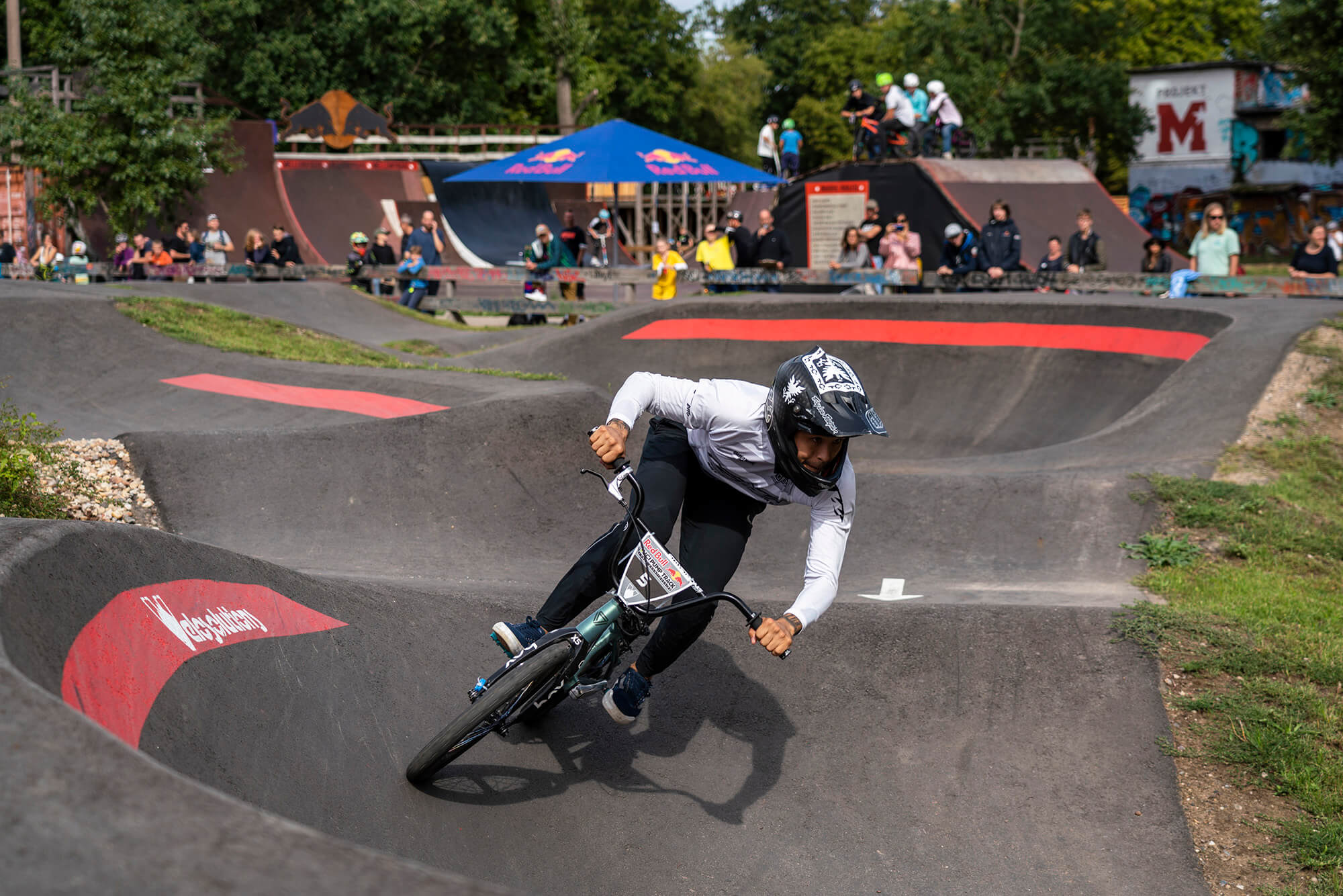 Mellowpark Pumptrak Pumptrack Berlin Skate Spot 2/5