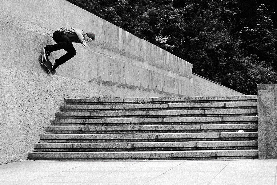 Polendenkmal Spot Street Berlin Skate Spot 4/5